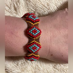 Native American Cellini-style peyote stitch Beaded Bracelet with clasp